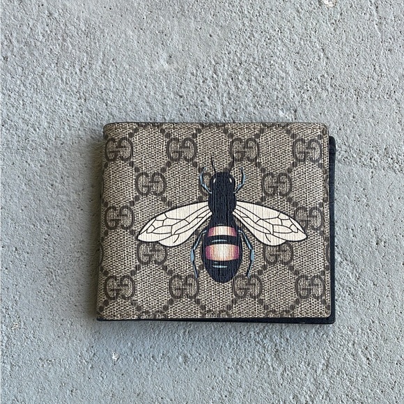 Gucci wallet - Picture 1 of 3